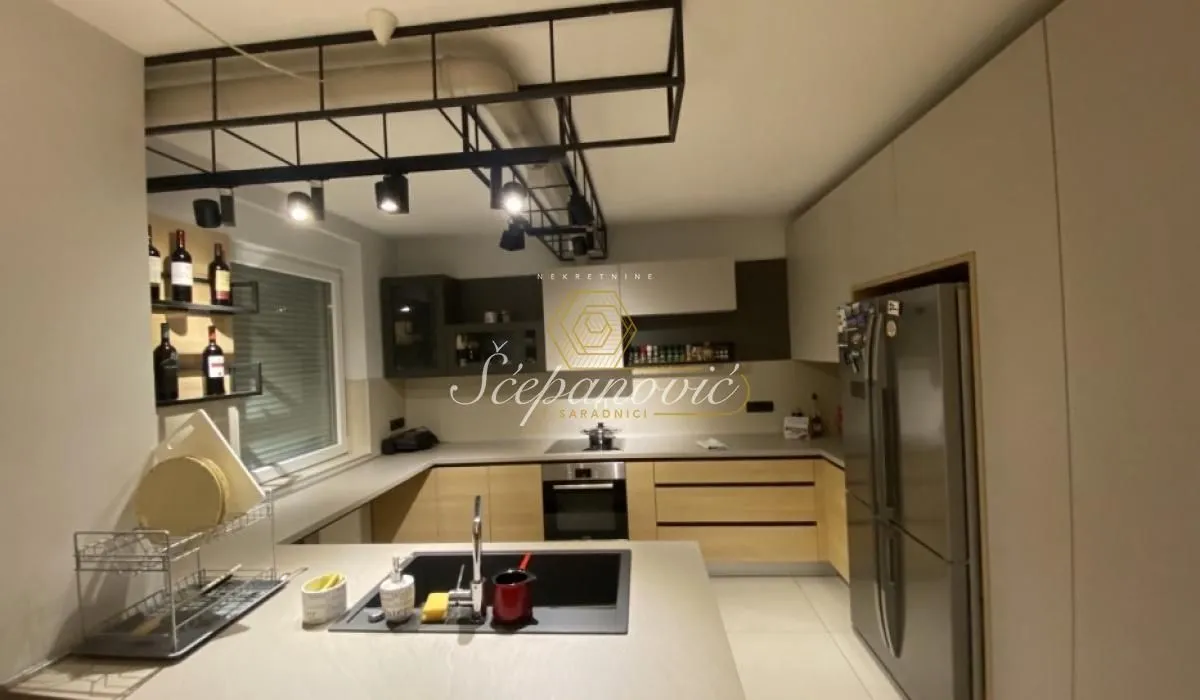 Prodaja, trosoban stan, 99m², Nova Detelinara, Novi Sad Sve Podlokacije