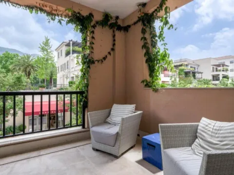 Prodaja, jednosoban stan, 68m², Porto Montenegro, Tivat - image 12