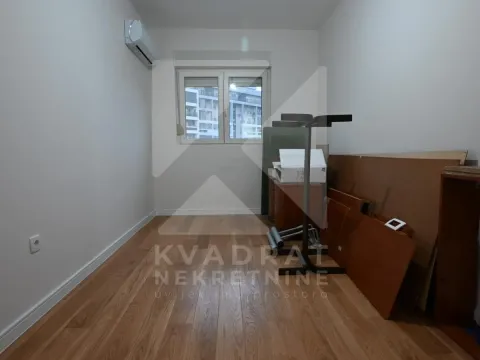 Rent, two bedroom apartment, 65m², Central Point, Podgorica - image 7