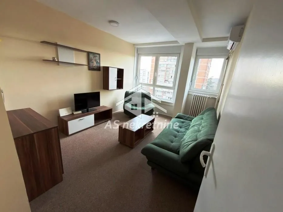 Izdavanje, trosoban stan, 60m², Novi Beograd Sve Podlokacije, Beograd