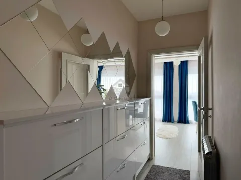 Izdavanje, dvosoban stan, 70m², Bečići, Budva - image 7