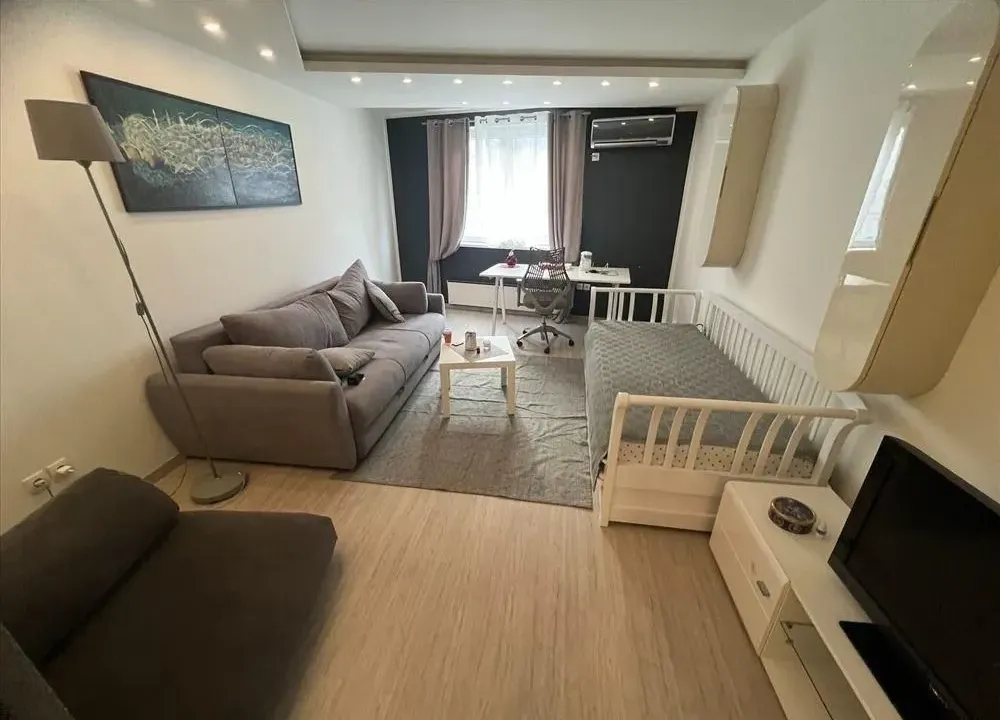 Rent, one bedroom apartment, 42m², Stari Grad, Beograd