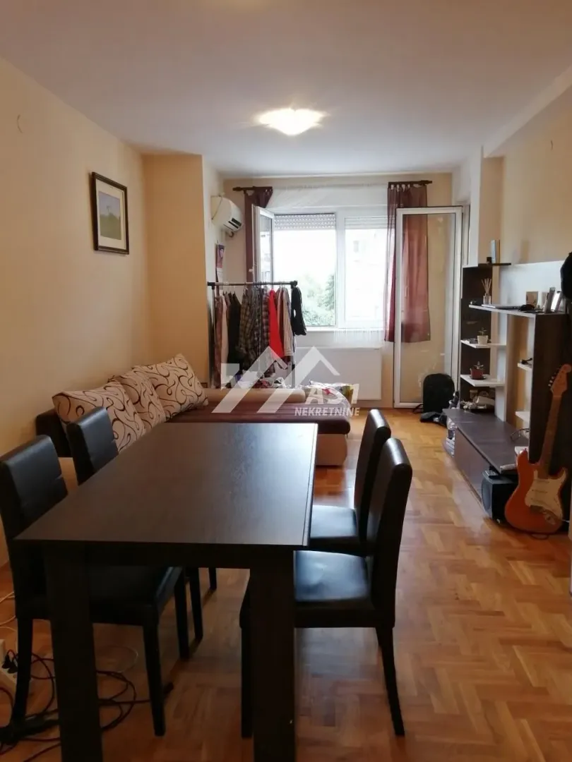 Izdavanje, dvosoban stan, 45m², Rotkvarija, Novi Sad Sve Podlokacije