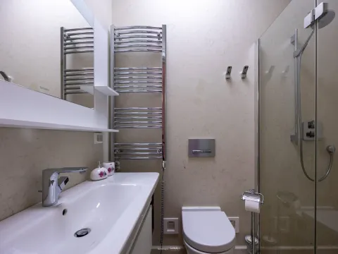 Rent, house, 587m², Dobrota, Kotor - image 22