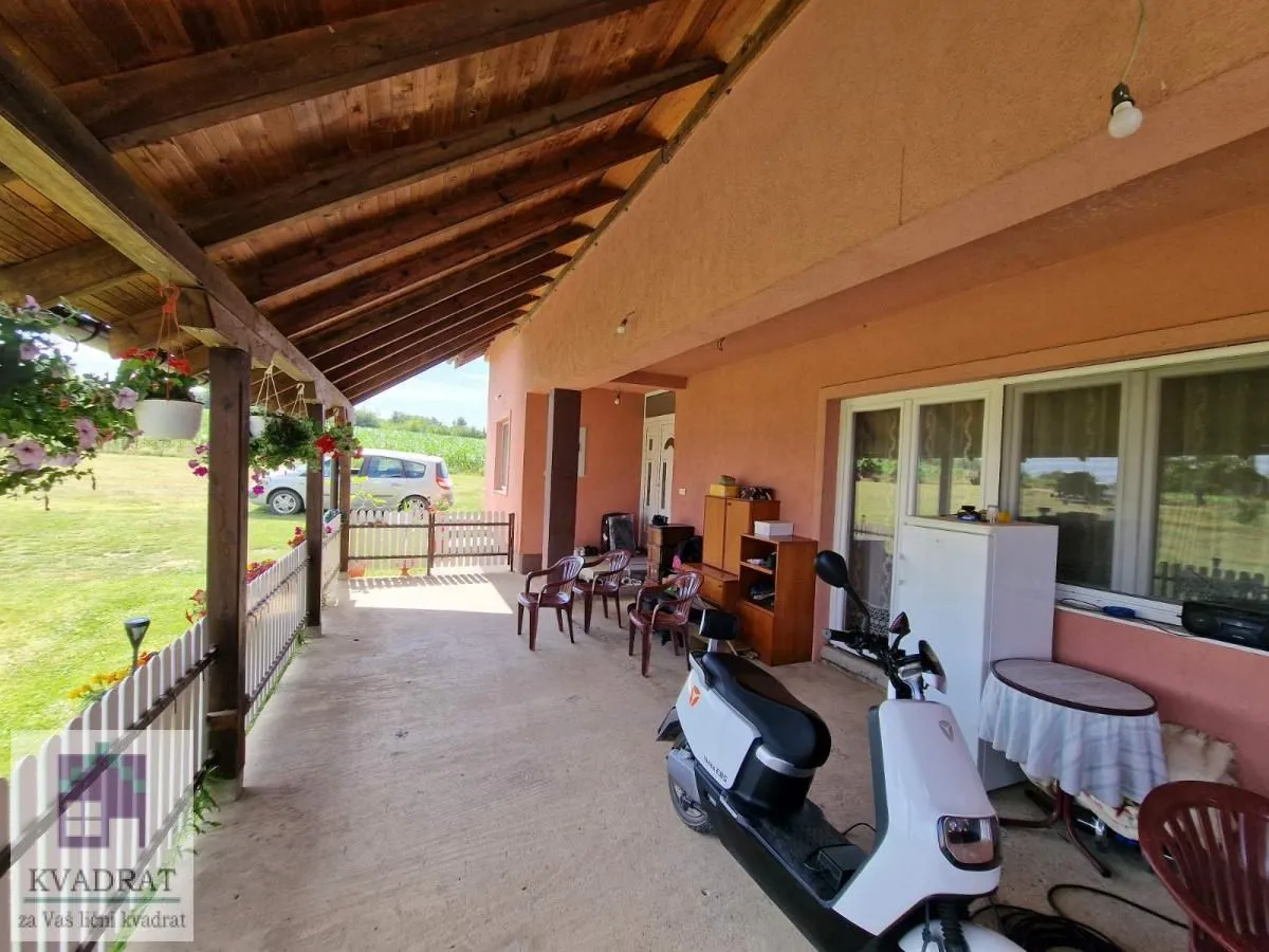 Prodaja, kuća, 300m², Kršna glava, Ub