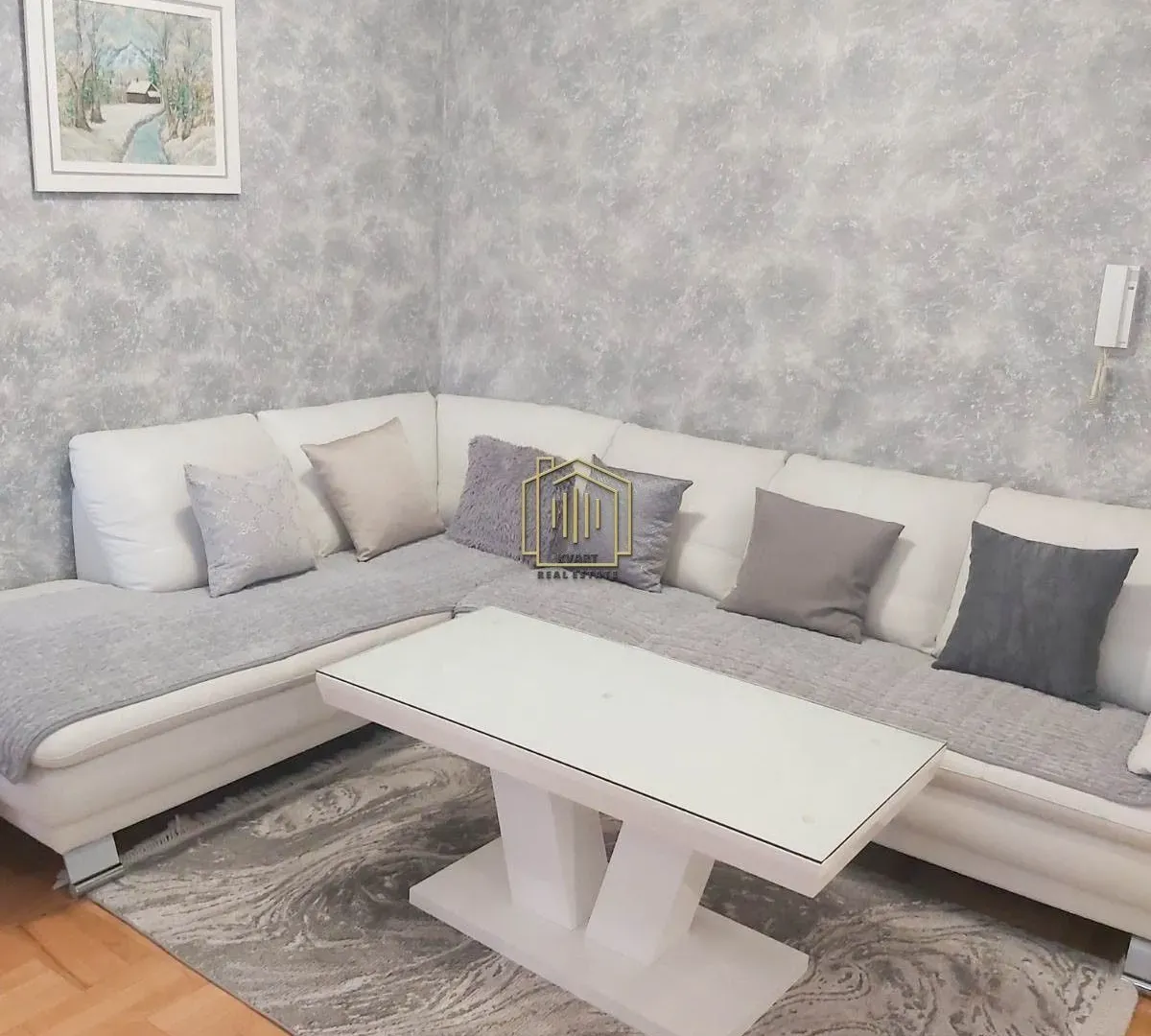 Izdavanje, dvosoban stan, 57m², Stari Aerodrom, Podgorica