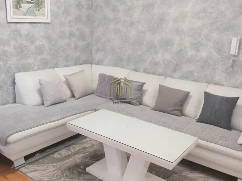 Izdavanje, dvosoban stan, 57m², Stari Aerodrom, Podgorica