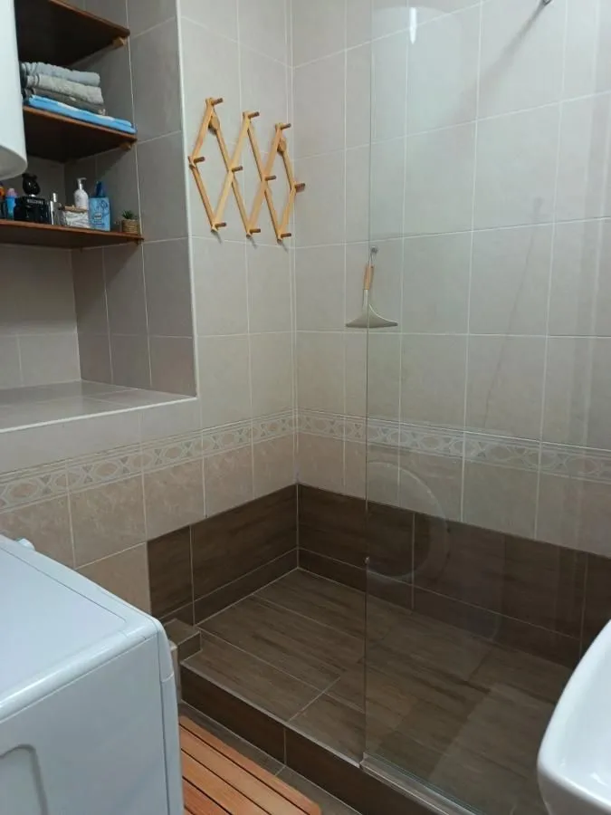 Prodaja, dvosoban stan, 61m², Cara Dušana, Novi Sad Sve Podlokacije