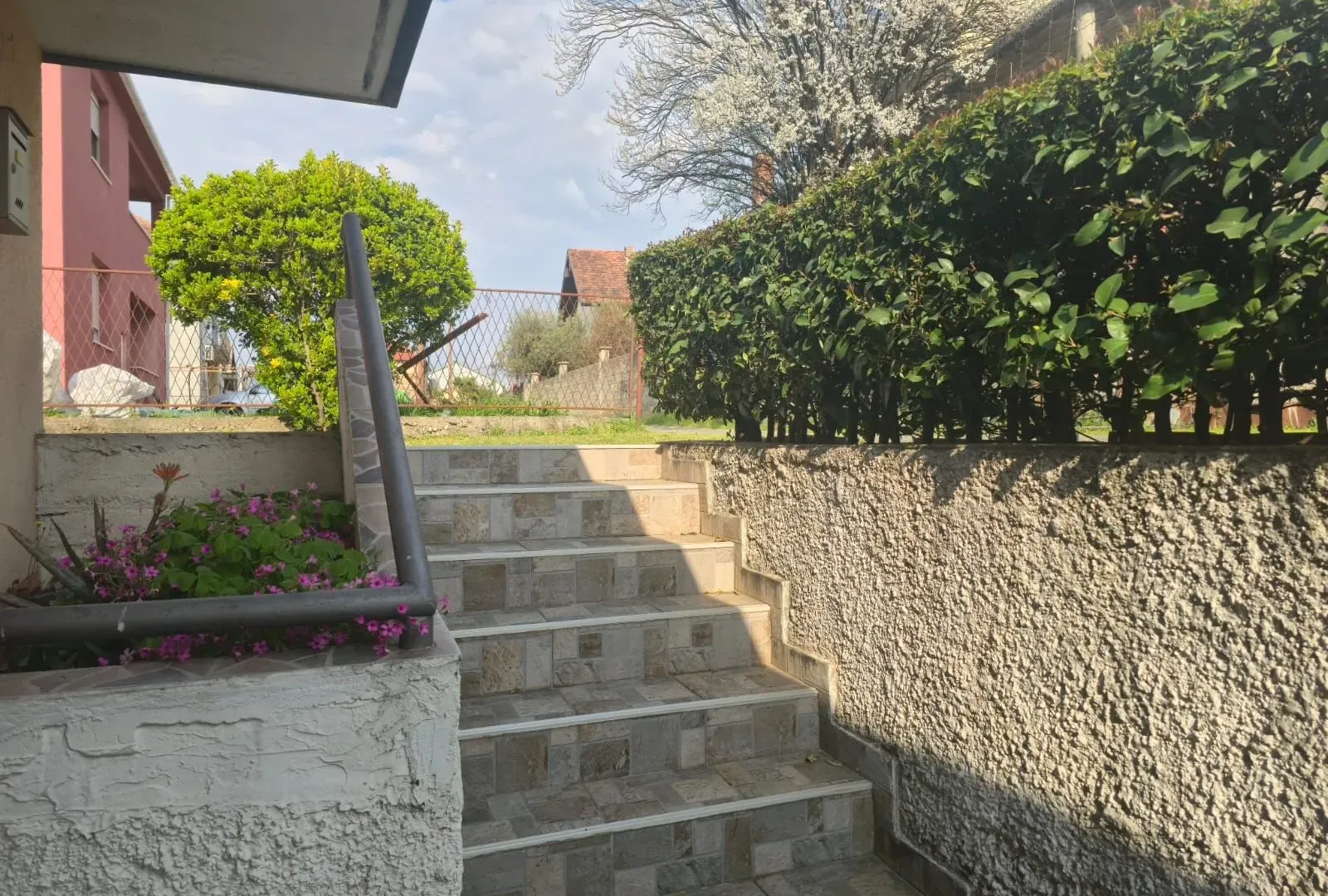 Rent, one bedroom apartment, 40m², Gornja Gorica, Podgorica