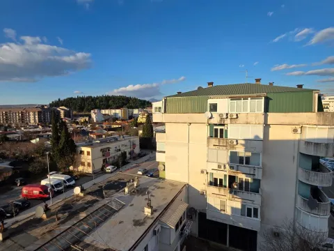 Prodaja, jednosoban stan, 49m², Pobrežje, Podgorica - image 10