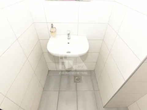 Izdavanje, poslovni prostor, 124m², Tološka šuma, Podgorica - image 6