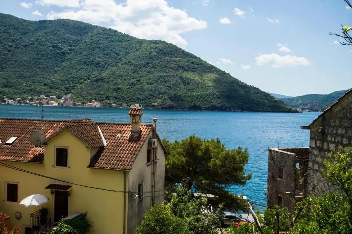 Prodaja, kuća, 136m², Perast, Kotor