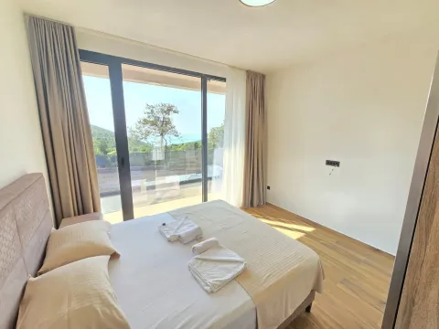Rent, house, 250m², Višnjevo, Kotor - image 14