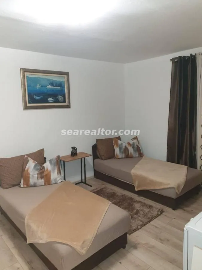 Rent, two bedroom apartment, 65m², Škaljari, Kotor