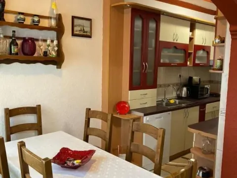 Prodaja, dvosoban stan, 64m², Seljanovo, Tivat - image 2