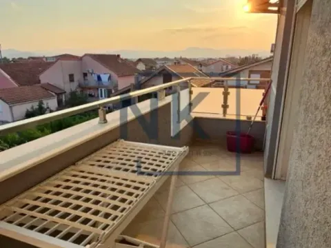 Izdavanje, dvosoban stan, 64m², Stari Aerodrom, Podgorica - image 13