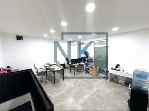 Izdavanje, poslovni prostor, 56m², Blok 9, Podgorica - image 4