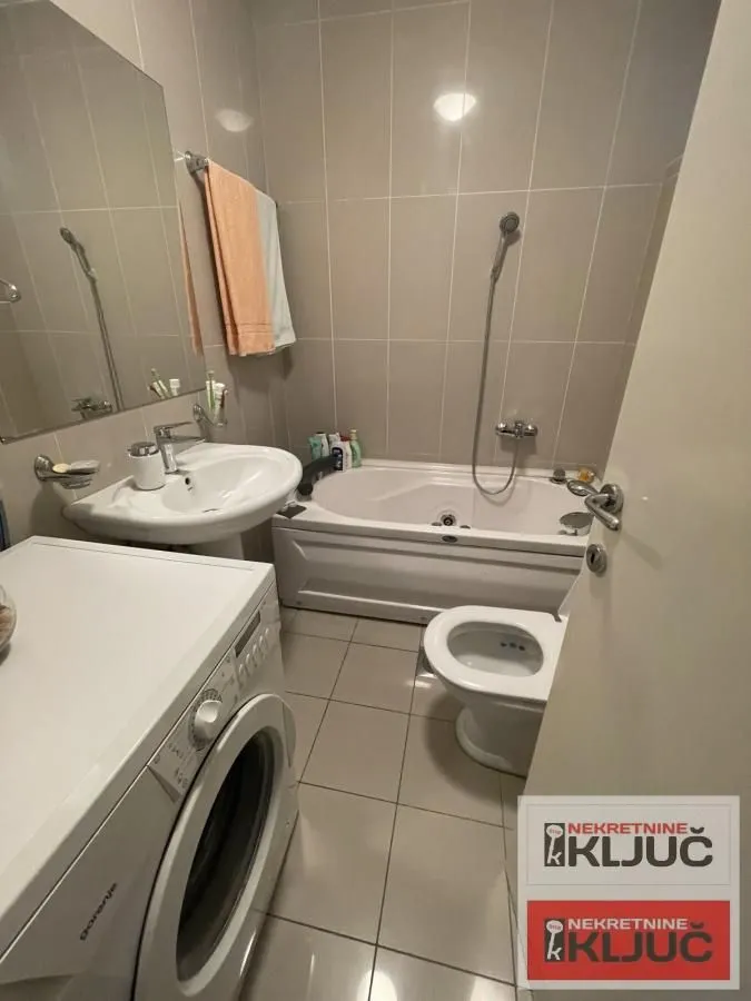 Prodaja, dvosoban stan, 54m², Nova Detelinara, Novi Sad Sve Podlokacije