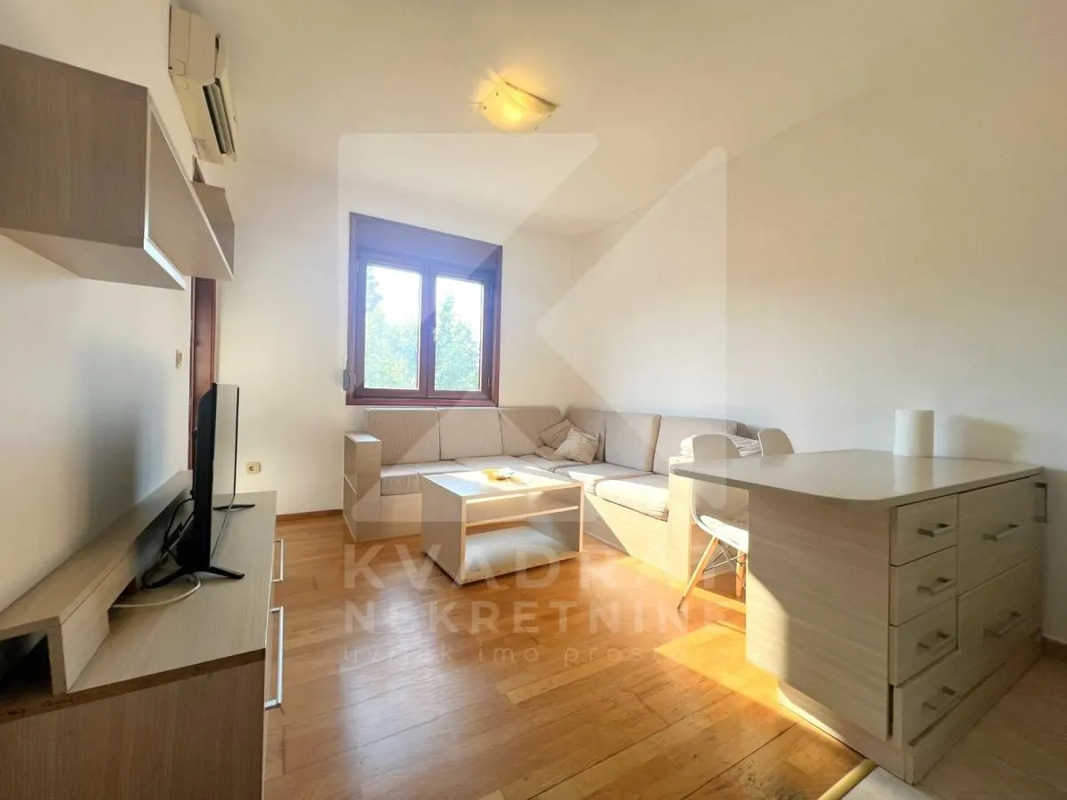 Rent, one bedroom apartment, 37m², Pobrežje, Podgorica