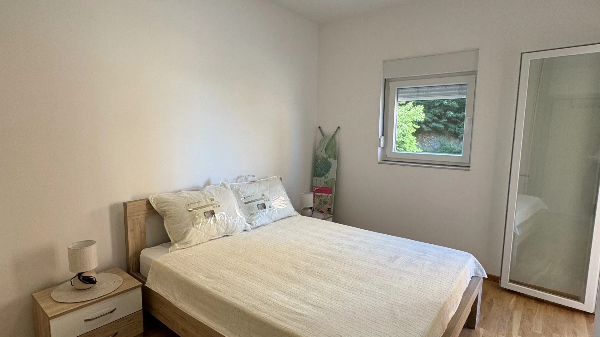Rent, one bedroom apartment, 44m², Bečići, Budva