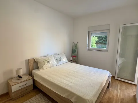 Rent, one bedroom apartment, 44m², Bečići, Budva - image 9