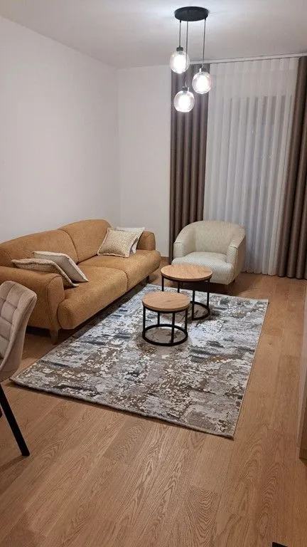 Izdavanje, jednosoban stan, 47m², New City, Podgorica
