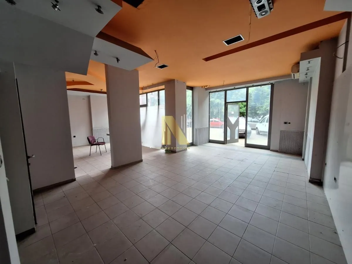 Izdavanje, poslovni prostor, 66m², Novo naselje, Novi Sad