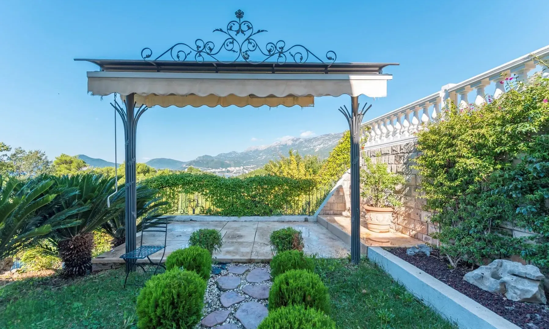 Sale, house, 485m², Sveti Stefan, Budva