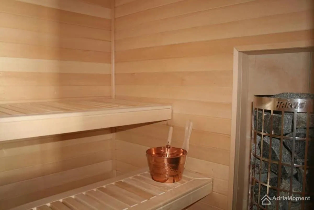 Sale, house, 330m², Utjeha, Bar