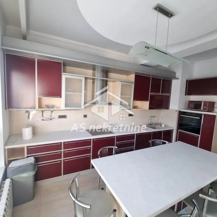 Rent, three bedroom apartment, 120m², Stari Grad, Beograd