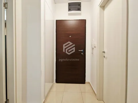 Rent, one bedroom apartment, 43m², Stari Aerodrom, Podgorica - image 8