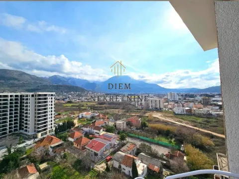 Prodaja, jednosoban stan, 46m², Centar, Bar - image 1