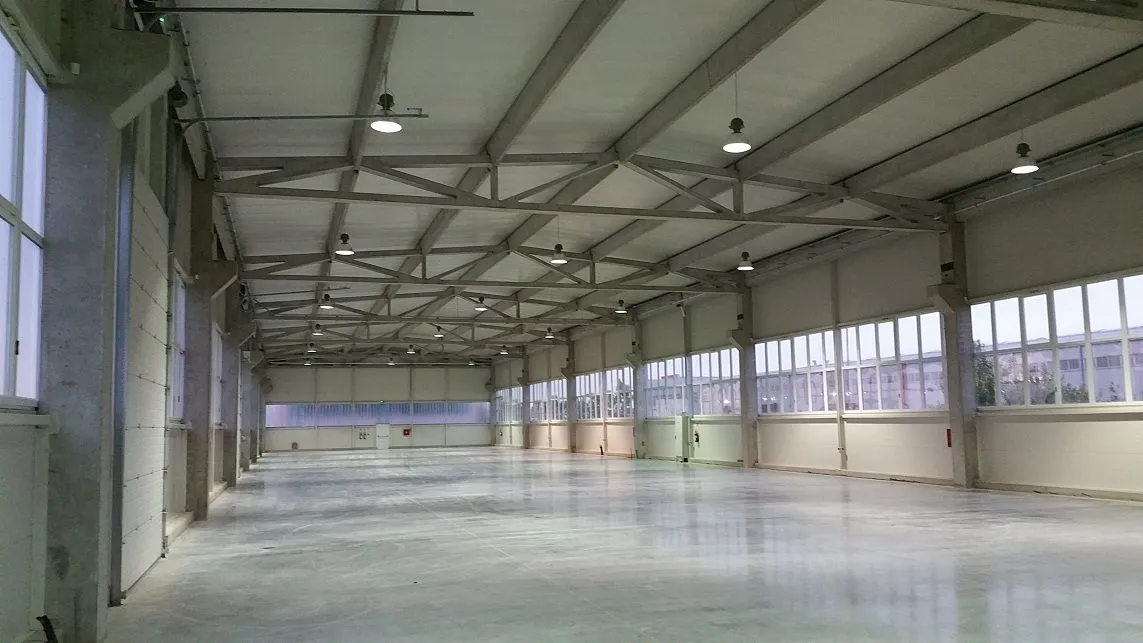 Prodaja, poslovni prostor, 1700m², Krnješevci, Stara Pazova