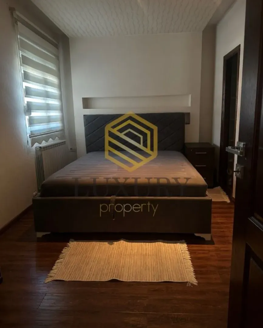 Izdavanje, dvosoban stan, 75m², Konik, Podgorica