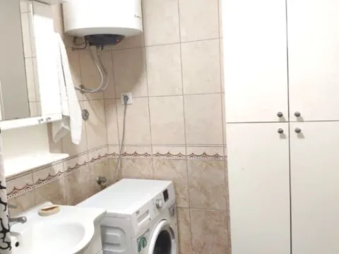 Izdavanje, dvosoban stan, 65m², Kumbor, Herceg Novi - image 2