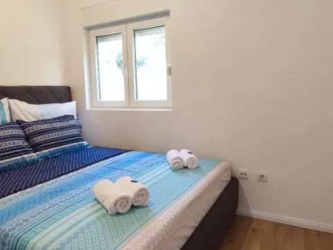 Rent, one bedroom apartment, 46m², Baošići, Herceg Novi - image 5