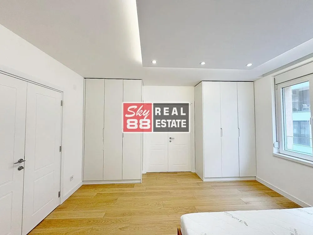 Prodaja, trosoban stan, 89m², Kalenić Pijaca, Vračar Sve Podlokacije