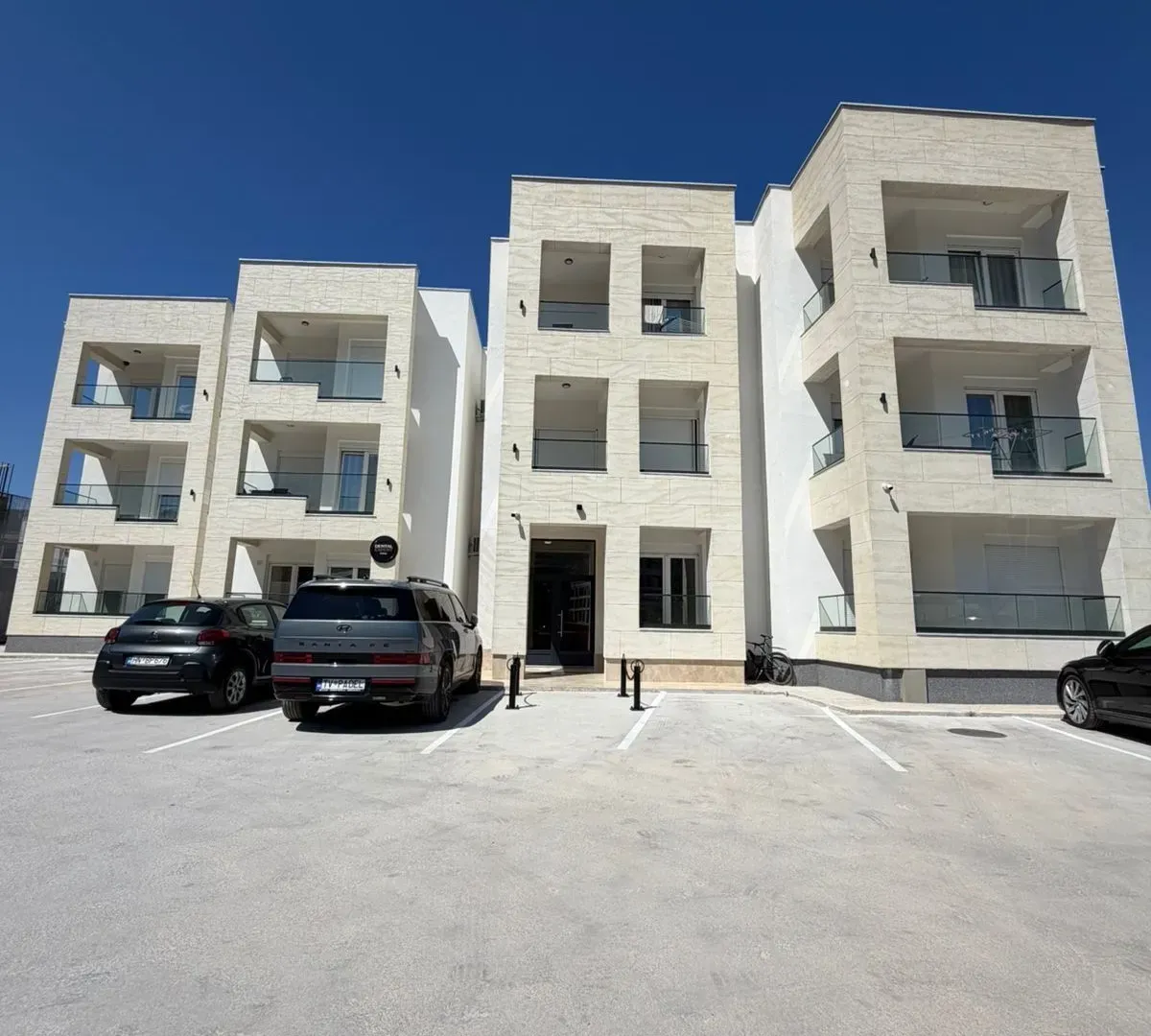 Rent, one bedroom apartment, 50m², Radanovići, Kotor