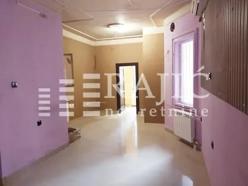 Rent, office space, 60m², Lipov Lad, Zvezdara Sve Podlokacije