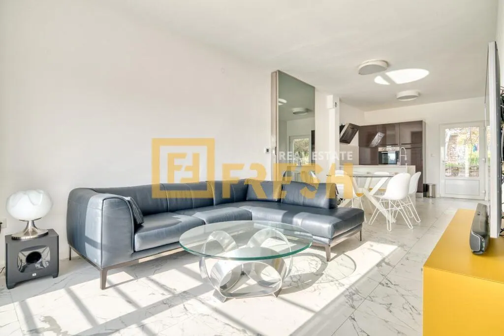 Sale, two bedroom apartment, 60m², Petrovac, Budva