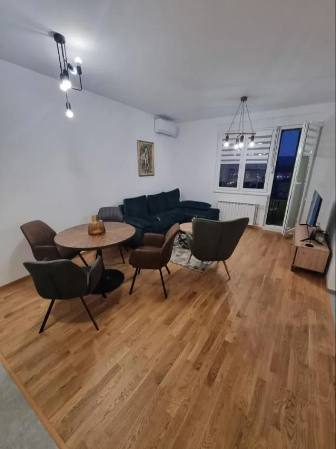 Izdavanje, dvosoban stan, 57m², Bulevar Evrope, Novi Sad Sve Podlokacije