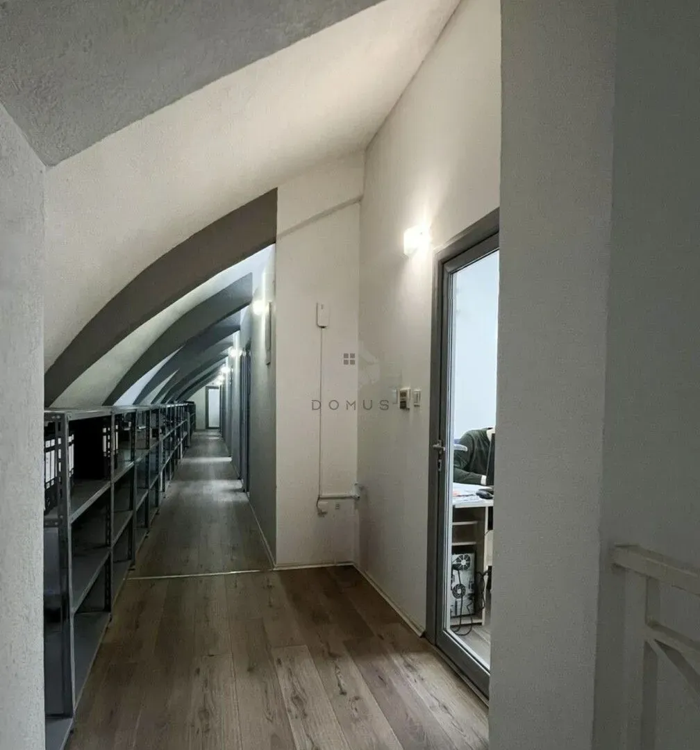 Rent, office space, 1850m², Zabjelo, Podgorica