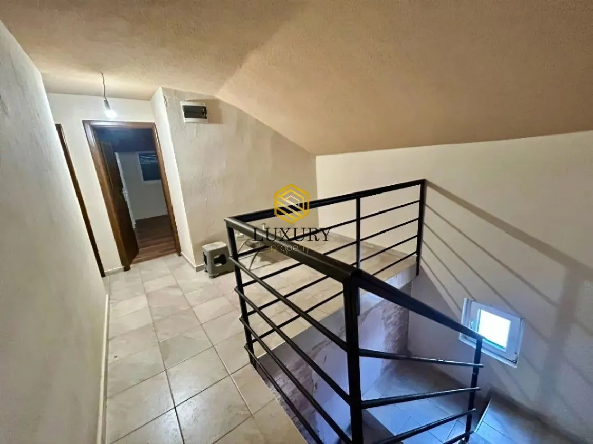 Rent, house, 180m², Masline, Podgorica