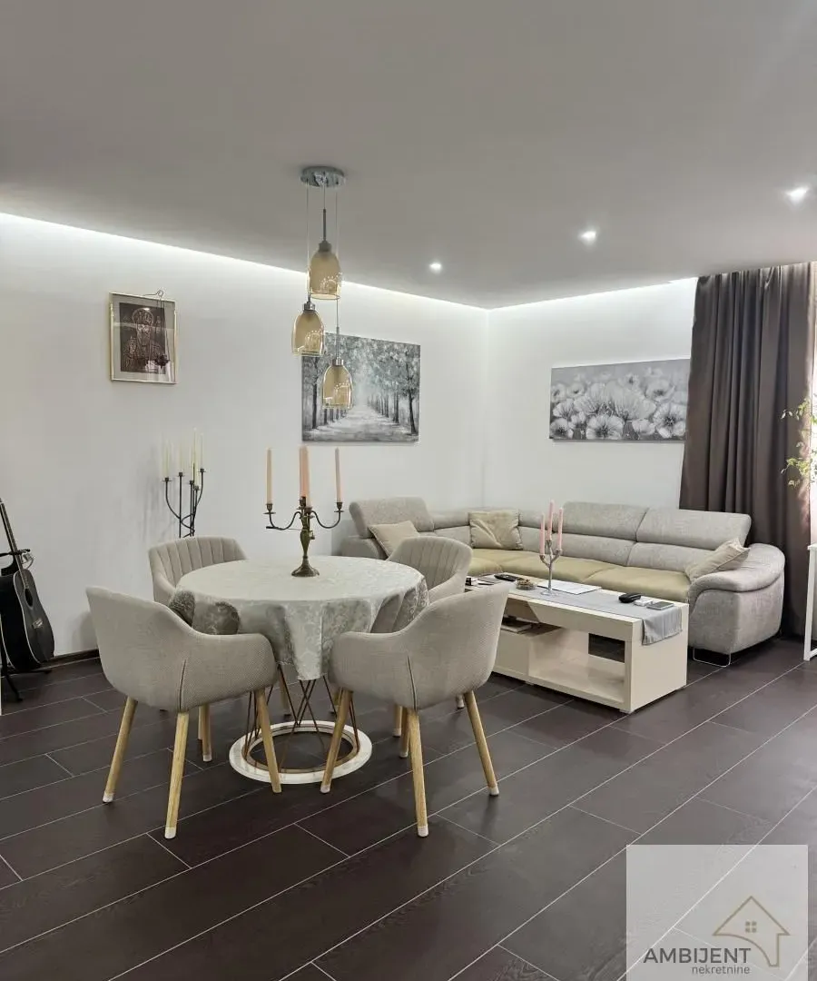 Prodaja, trosoban stan, 85m², Ruma, Srbija