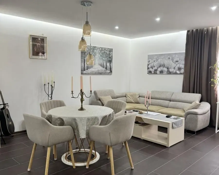 Prodaja, trosoban stan, 85m², Ruma, Srbija