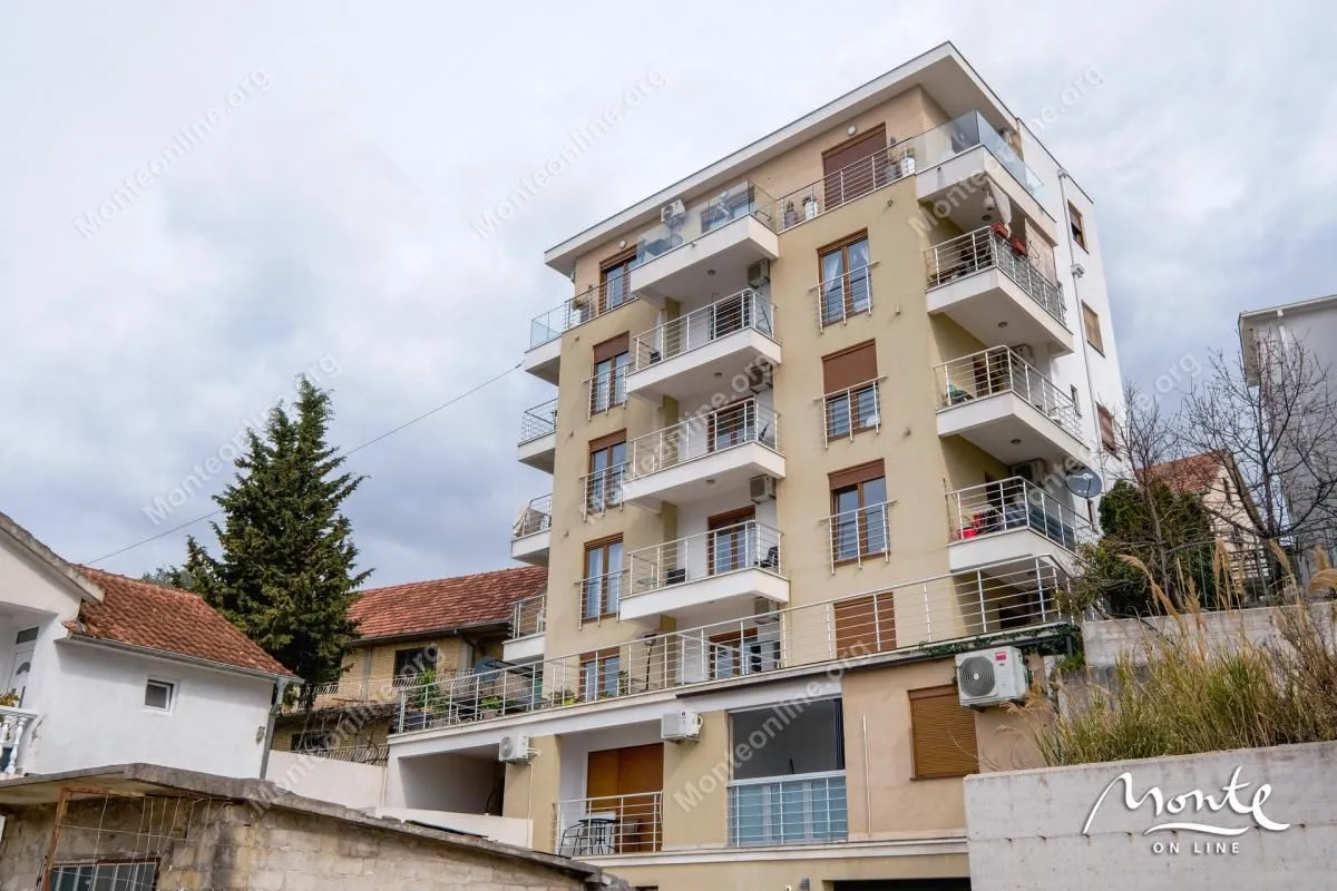 Prodaja, dvosoban stan, 77m², Tivat, Crna Gora