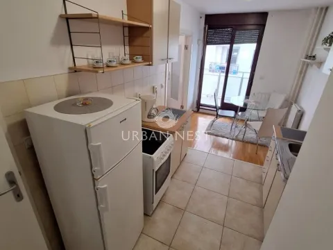 Rent, one bedroom apartment, 42m², Vračar Sve Podlokacije, Beograd - image 10