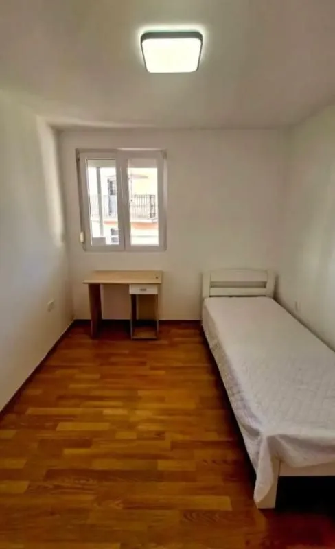 Rent, three bedroom apartment, 140m², Tomba, Bar