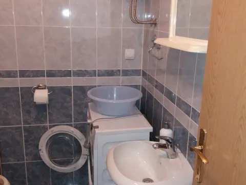 Rent, one bedroom apartment, 25m², Kalimanj, Tivat - image 2