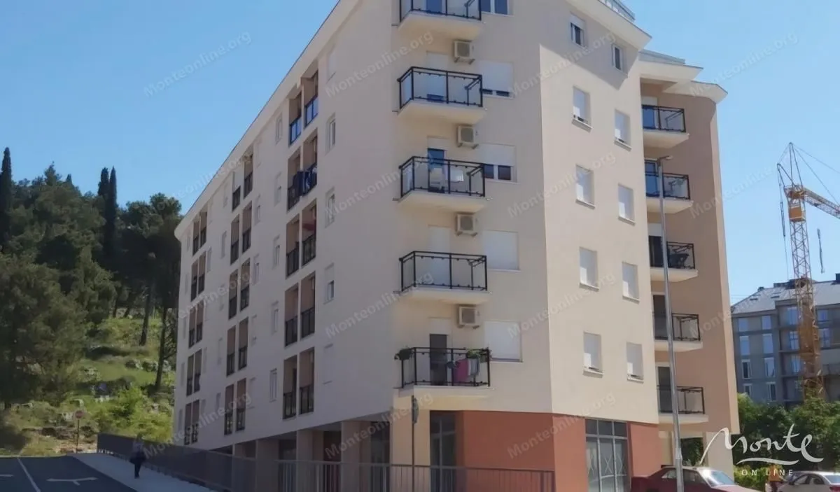 Prodaja, jednosoban stan, 41m², Ljubović, Podgorica